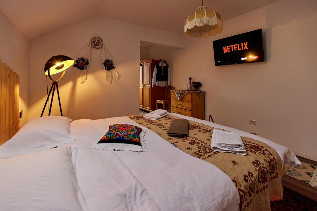 Gradina Lu' Ion "A Home Away From Home" (Adults Only) Viseu de Sus Bagian luar foto
