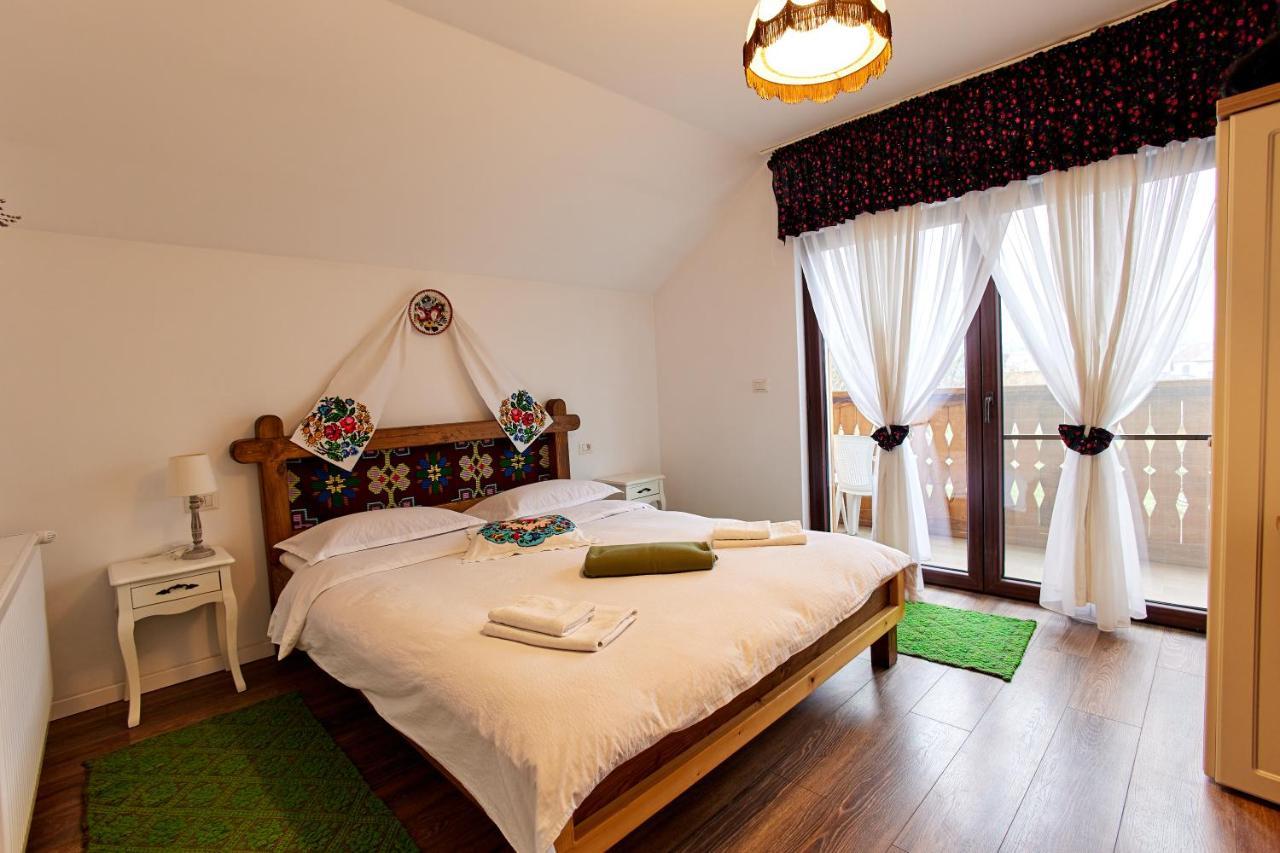 Gradina Lu' Ion "A Home Away From Home" (Adults Only) Viseu de Sus Bagian luar foto