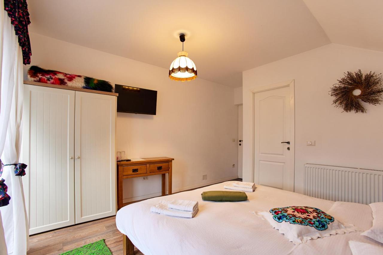 Gradina Lu' Ion "A Home Away From Home" (Adults Only) Viseu de Sus Bagian luar foto