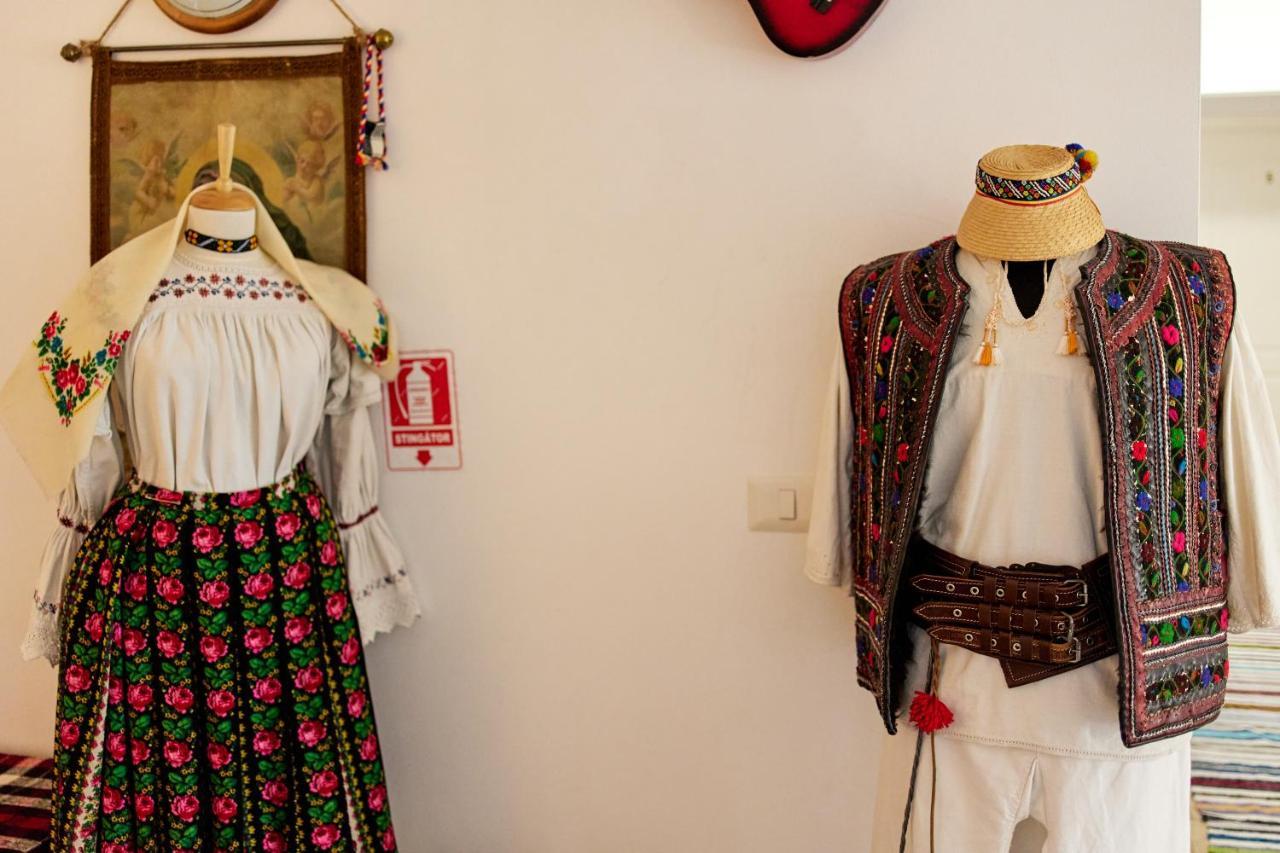 Gradina Lu' Ion "A Home Away From Home" (Adults Only) Viseu de Sus Bagian luar foto